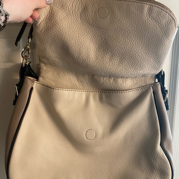 Kate Spade Leather Shoulder Bag EUC TAN AND IVORY - Picture 9 of 9